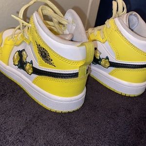 Yellow Rose Air Jordan 1s